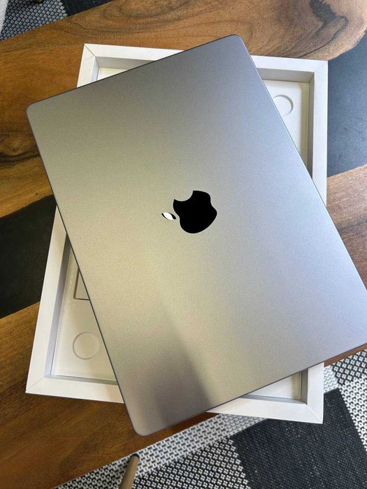 Ноутбук Apple MacBook Pro 14" M2 Pro 16/512 Space Gray (MPHE3) 2023