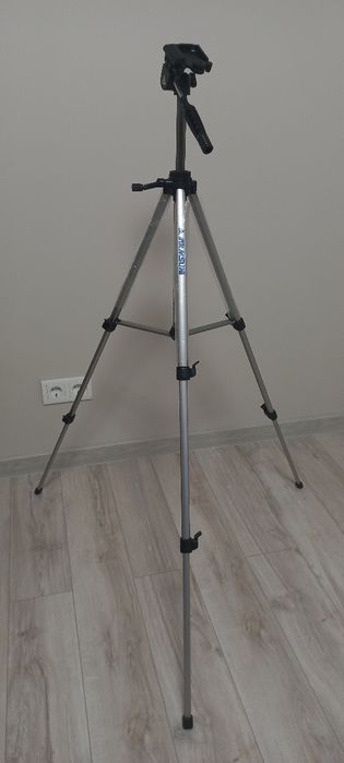 Штатив фото-відео