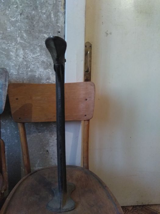 Продаётся железная подставка для обуви