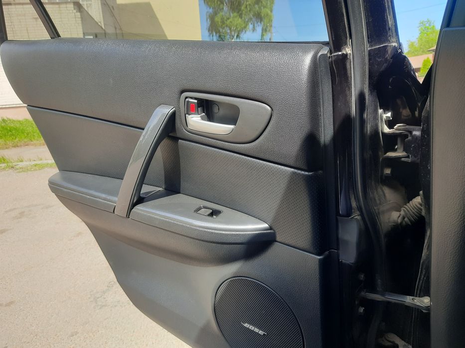 Автомобіль мазда