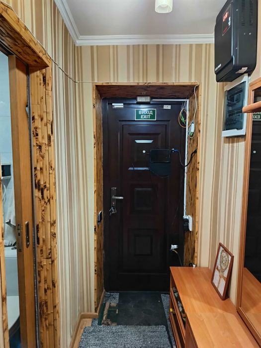 До квартири додається сарай з погребом у дворі.
І підвал під домом.