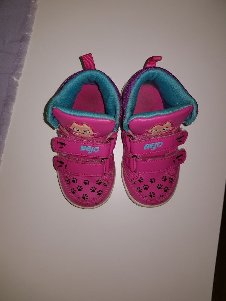 Buty Trzewiki bejo kotek r.23 (13,5 -14cm) możliwa wysyłka olx