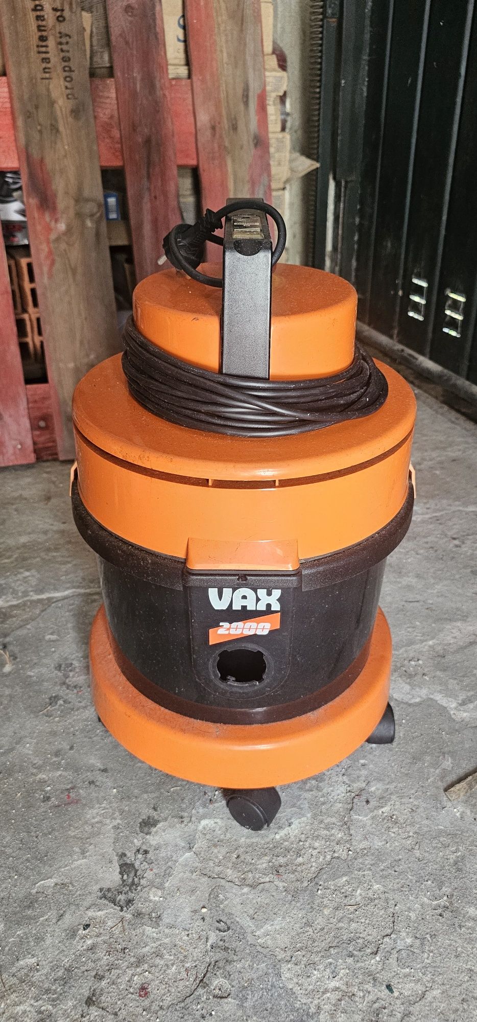 Aspirador po e líquidos VAX 2000 como novo full extras