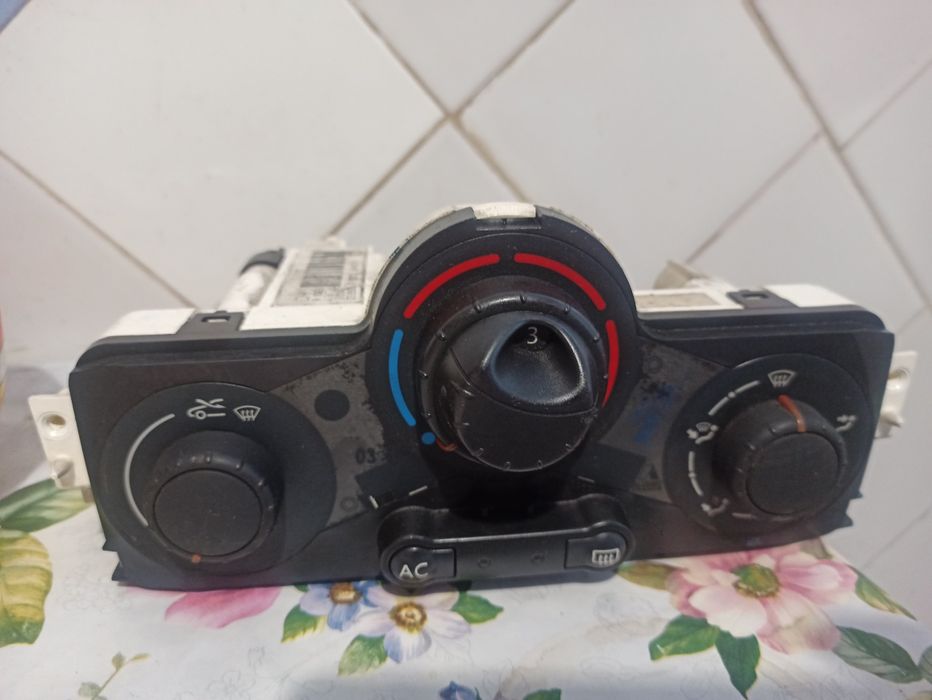 Продам регулятор пічки .панель.на Меган.сценік.кліо