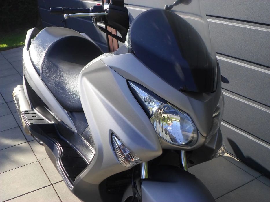 Suzuki Burgman Suzuki AN 125, 200 Burgman Zarejestrowany Leo-Vince Zamiana Transport