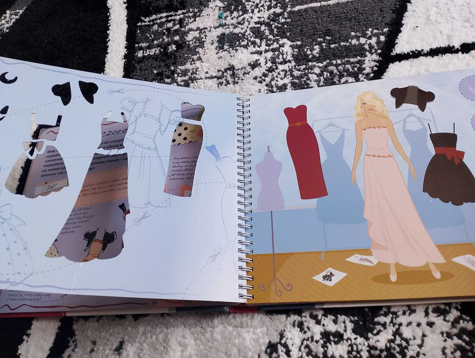 książka Świat mody. Będę projektantką - Zarawska Patrycja