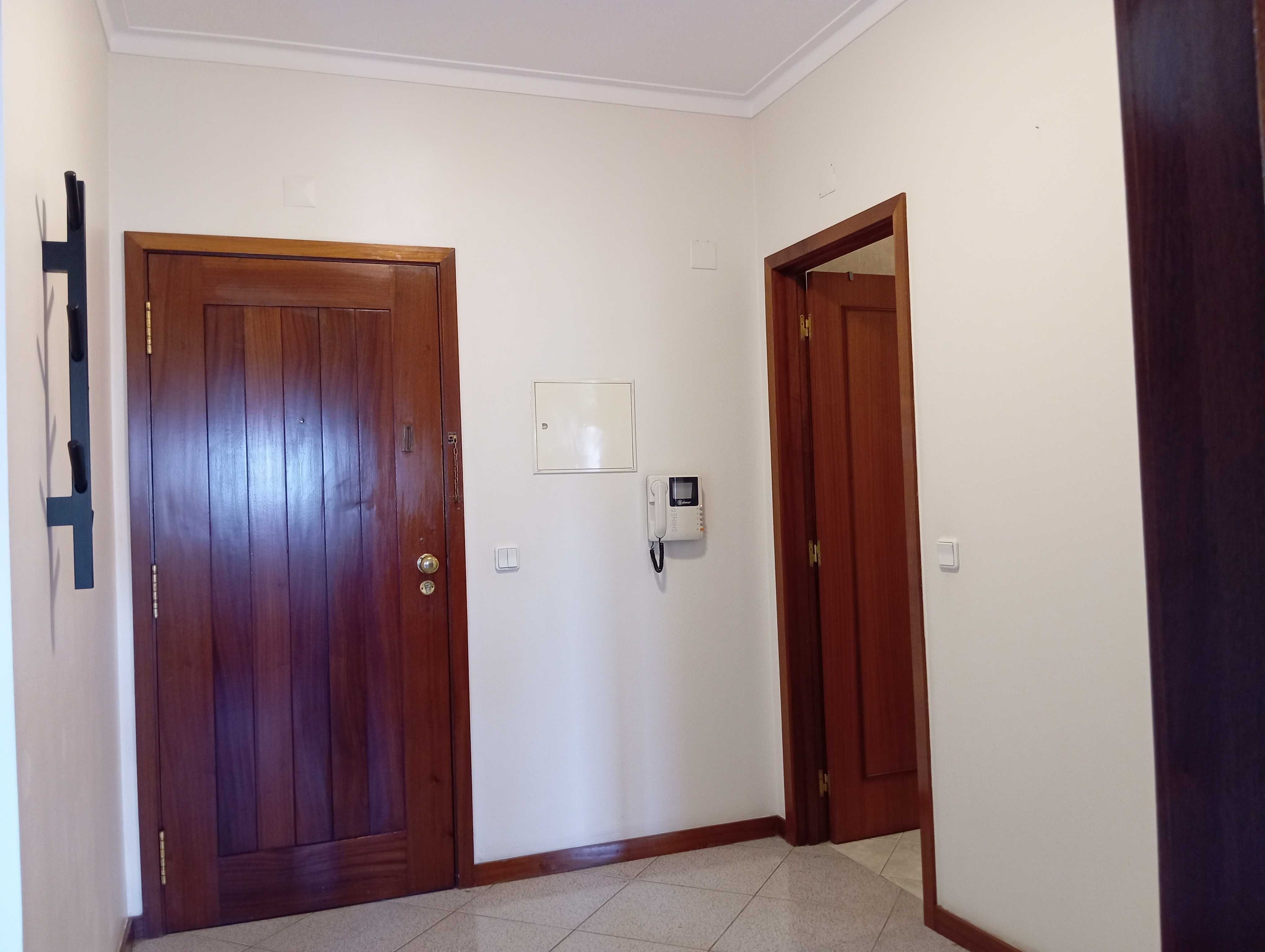 Arrenda-se apartamento T1 Braga