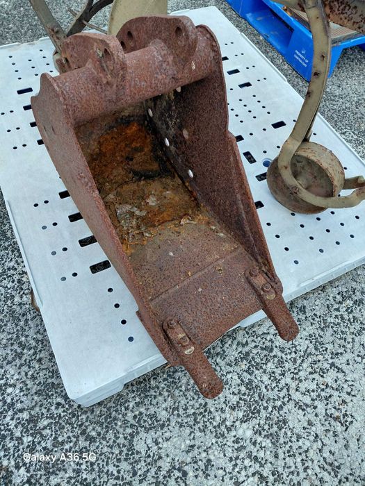 Balde de ferro para mini escavadora