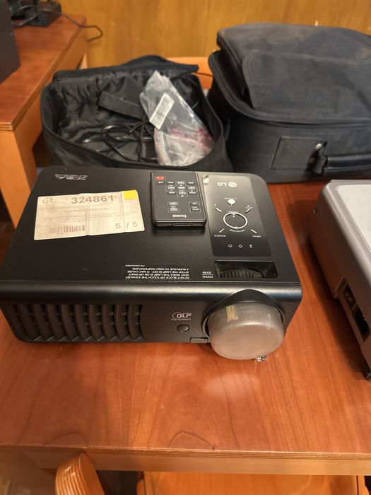 Projetores Hitachi Benq LG