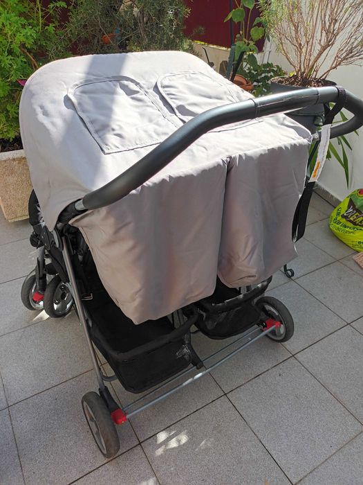 Carrinho de Passeio Duplo - Gêmeos