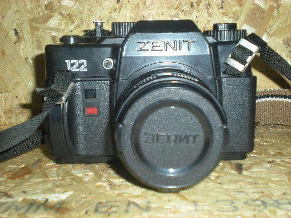 Máquina Fotográfica Reflex - ZENIT 122 (Novo Preço)