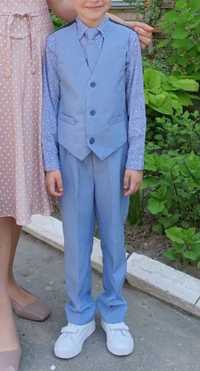 Святковий костюм на випускний на хлопчика: брюки і сорочка+ жилетка