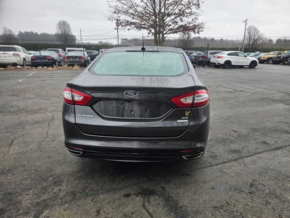 Ford Fusion SE      2016