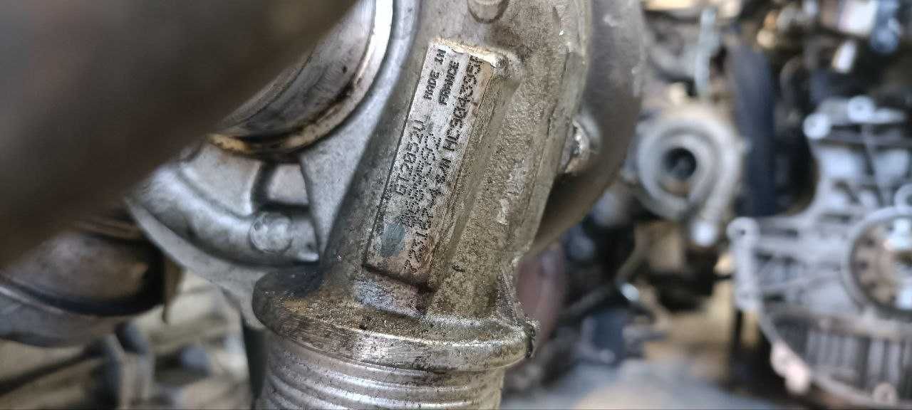 Турбина турбіна Вольво volvo 2.4 d5 s60 v70 xc90 8689592