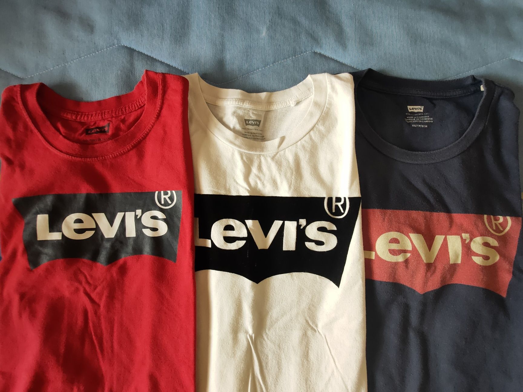 T-shirts da Levi's 12/13 anos.