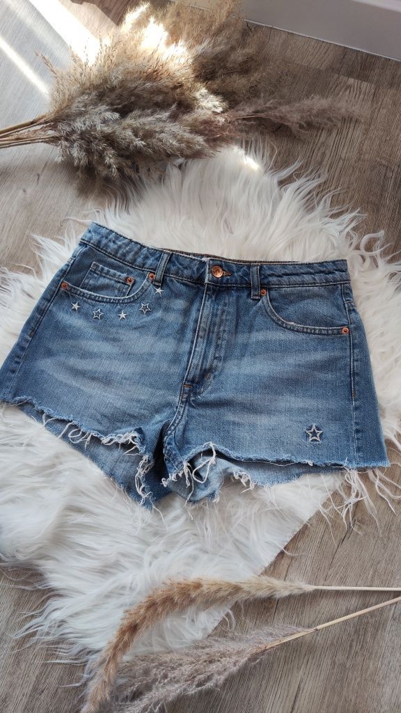 Jeansowe spodenki z wysokim stanem szorty poszarpane Coachella hafty L