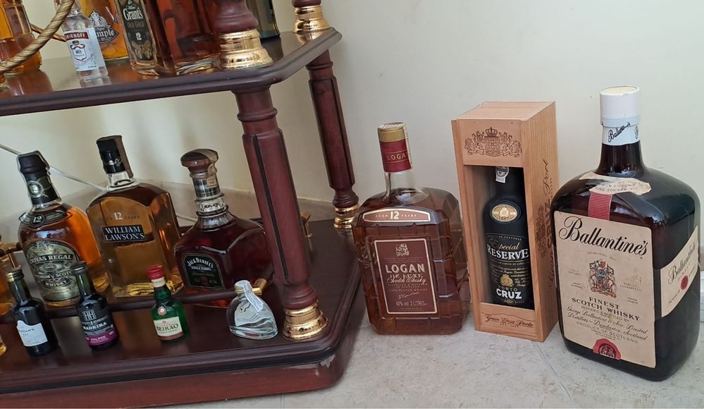 Carinho de cha ou bar para bebidas