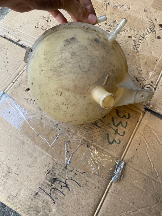 Расширительный бачек Ford Transit 2.0 tdi 2000-2006 год дизель