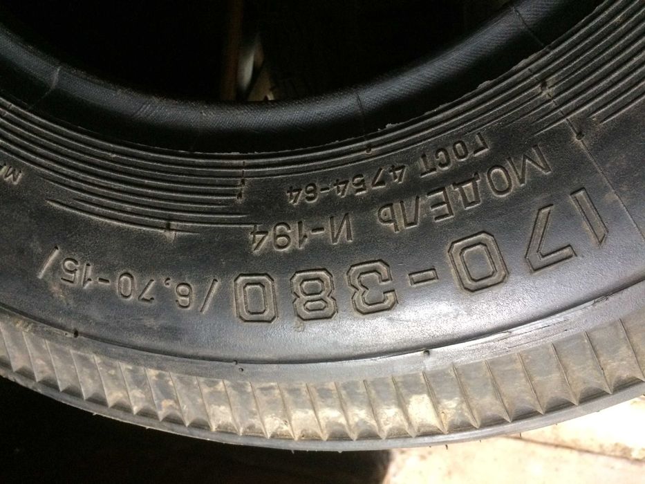 Шины  6.70х15 И-194 для Газ 21 с малим  пробігом та наварні 2шт