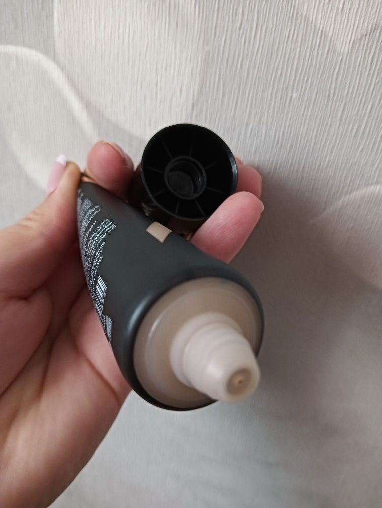 Ushas podkład do twarzy i korektor 2w1