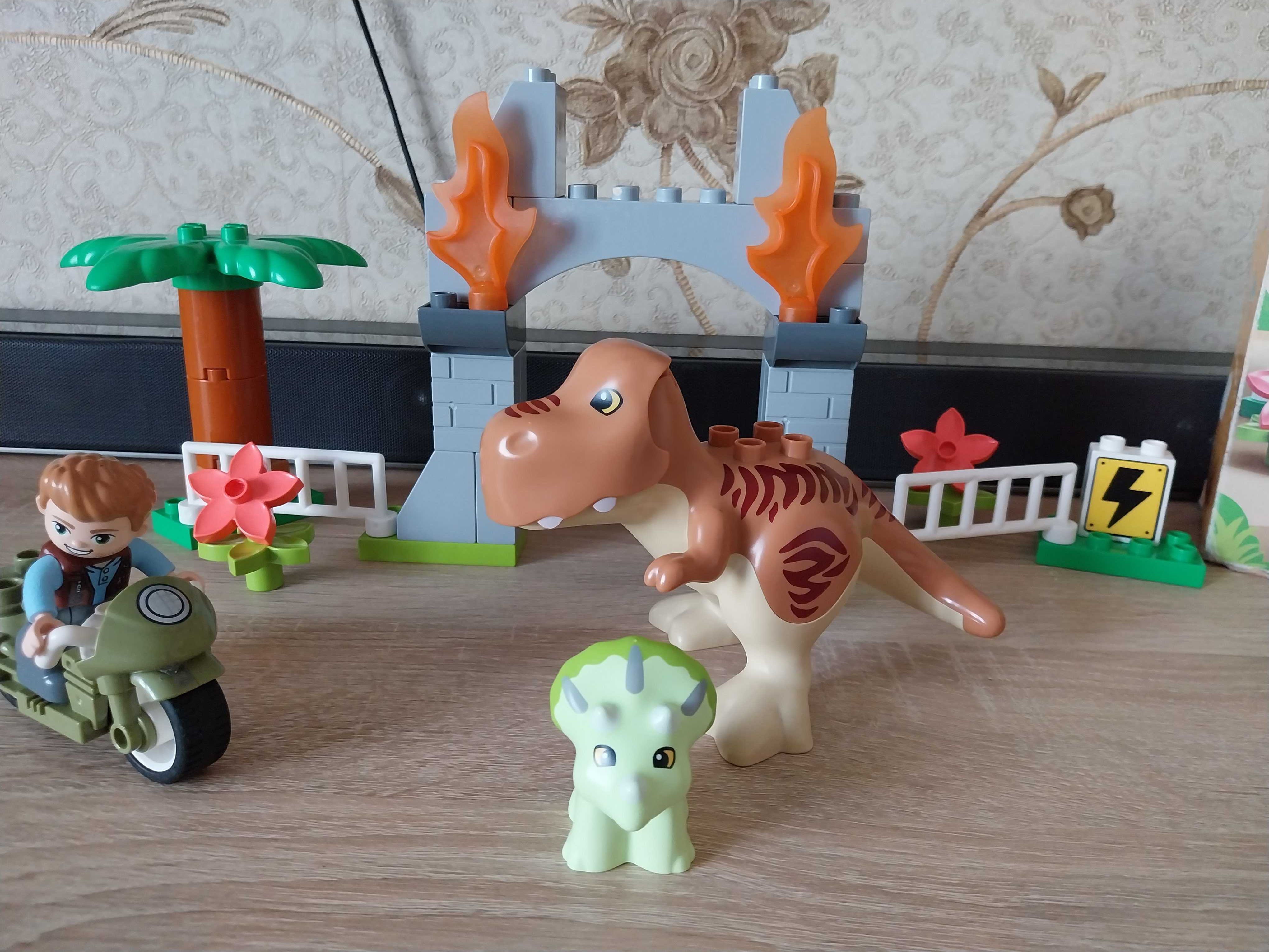 LEGO duplo.  Лего дупло Динозавры.