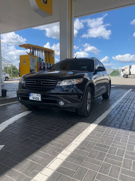 Продаю власне авто Infinity fx 35