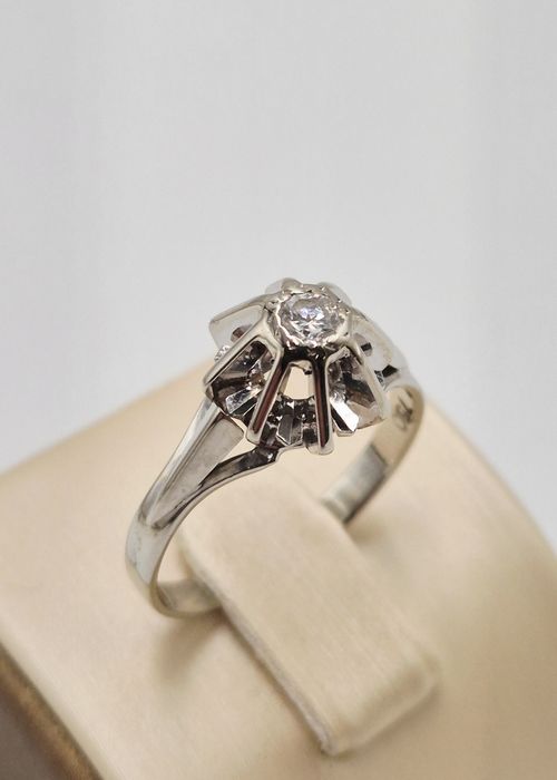 Złoty pierścionek z Brylantem  próba 750