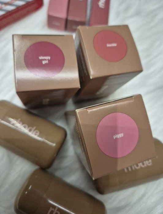 Румяна rhode Pocket Blush