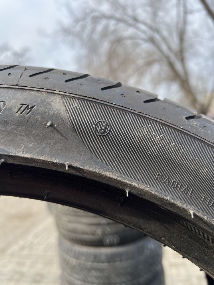 Шина б.у 1 шт 245 40 R19 Pirelli P Zero J 94Y 1 шт