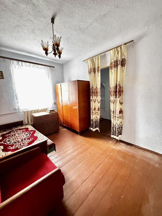 Продаж будинку Сутиски