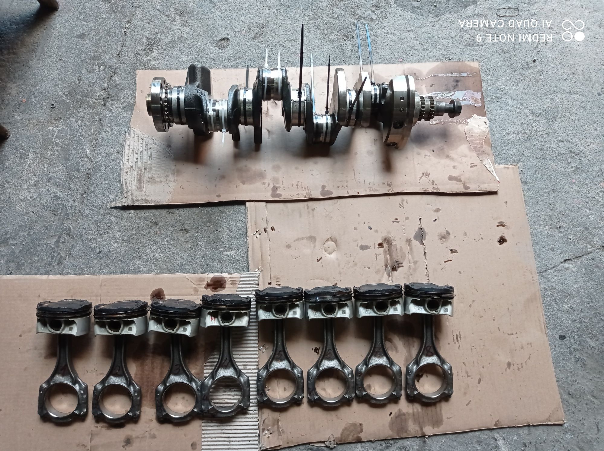 Wał korbowy+tłoki z korbowodami 4.4 V8 N63B44C. BMW