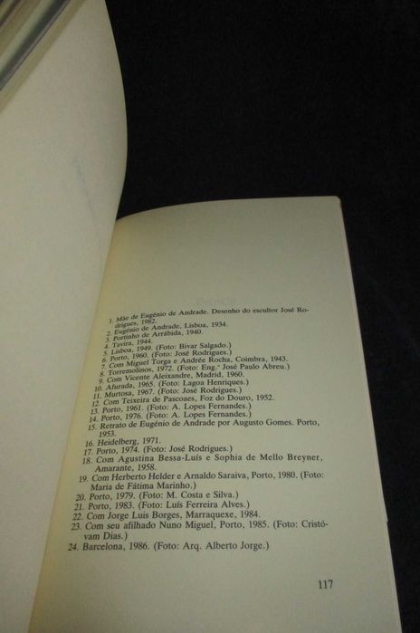 Livro Eugénio de Andrade por Arnaldo Saraiva