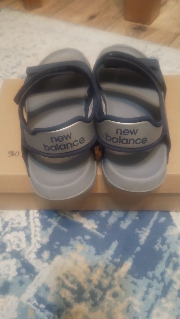 Sandały New Balance r.39,5