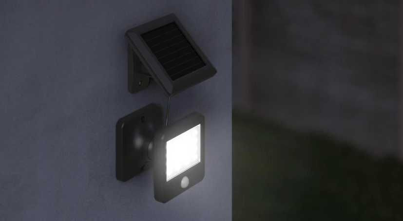 Reflektor solarny LED