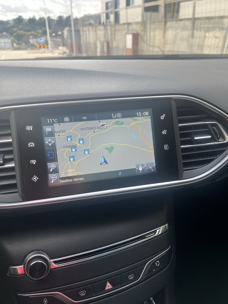 Peugeot 308 1.6 em excelente