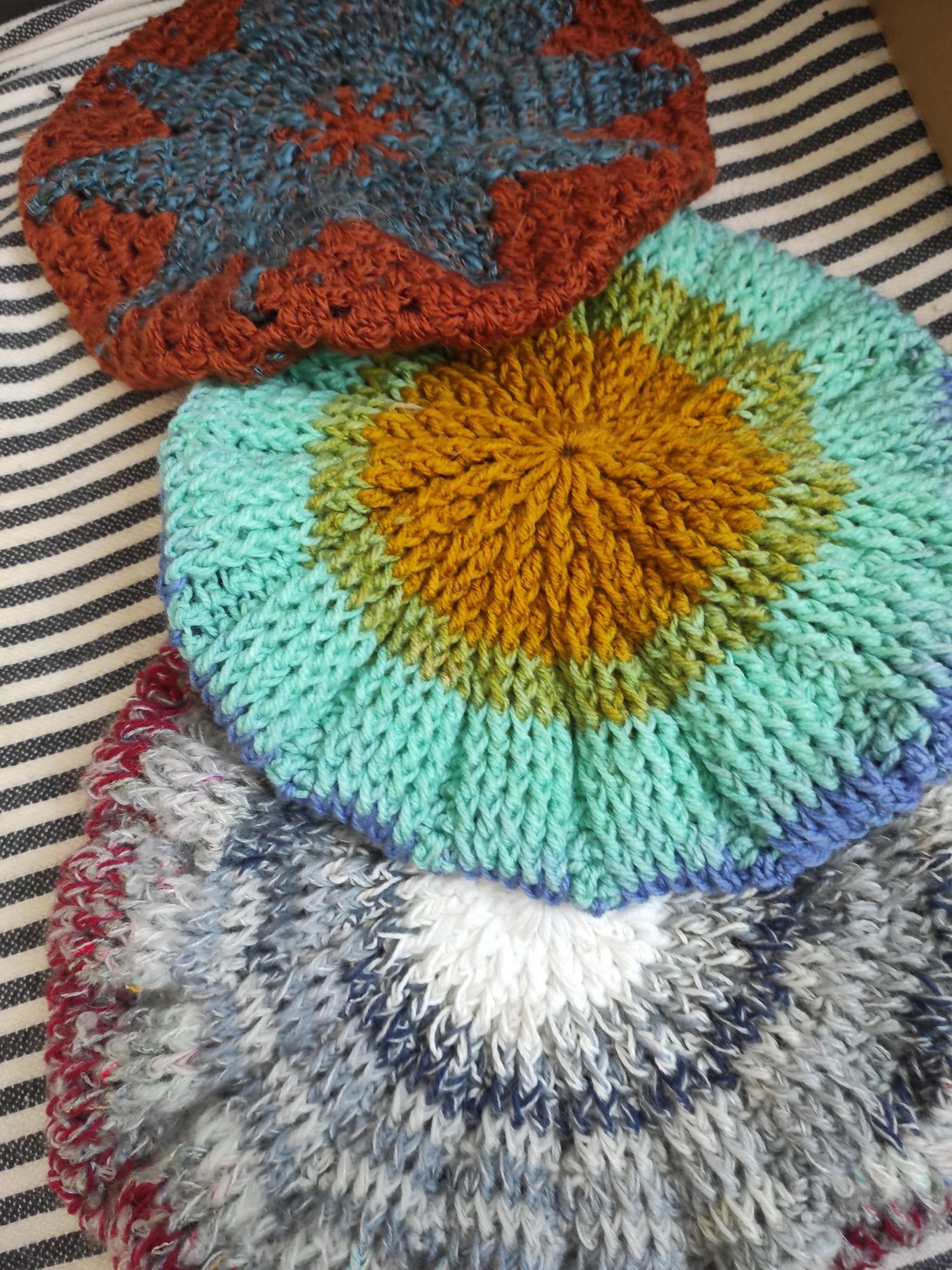 Boinas em crochet