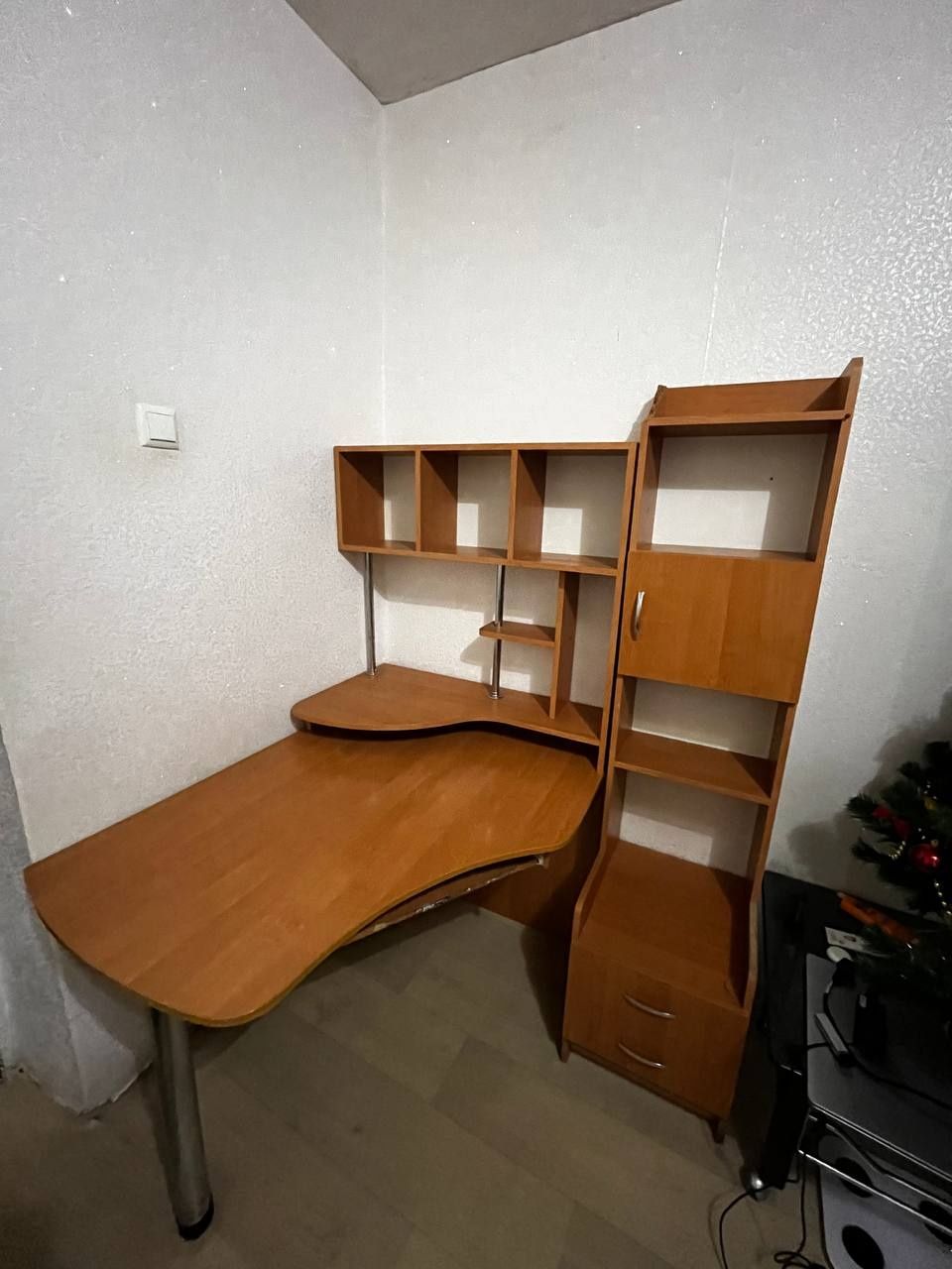 Компьютерний стіл