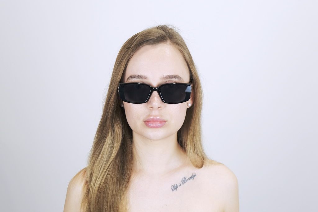 Женские солнцезащитные очки 2024 года 6957 защита UV400 + чехол