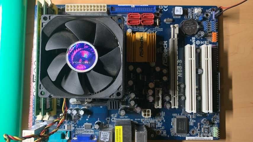 Материнська плата ASRock N68-S, RAM DDR2 4Gb
