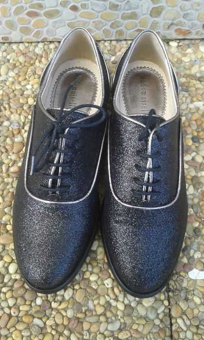 Sapatos nº36 brilhantes