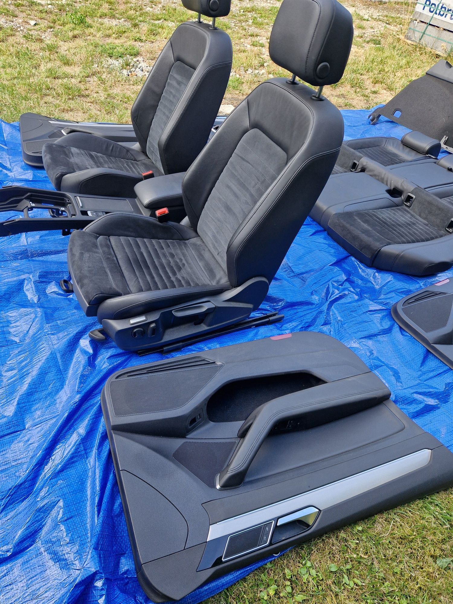 Kompletne wnętrze czarne skórzane, alcantara ErgoComfort VW Passat B8
