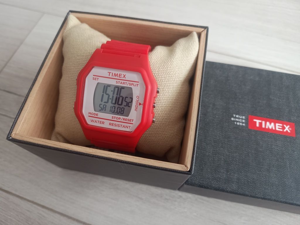 Zegarek Timex T2N074 retro vintage nie używany.