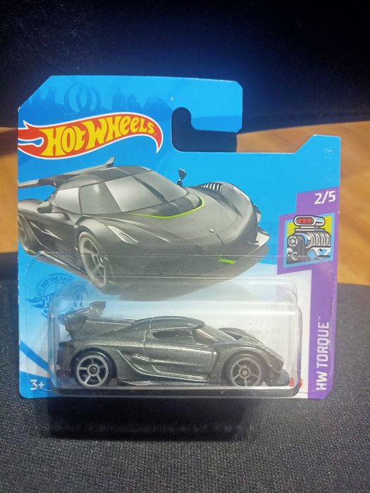 Zestaw 10 modeli hot Wheels