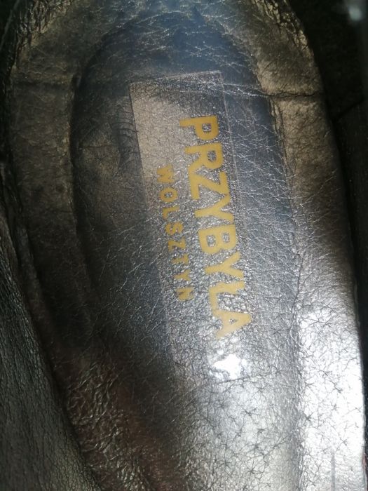 Czarne zamszowe szpilki  "Przybyła Wolsztyn" roz 39