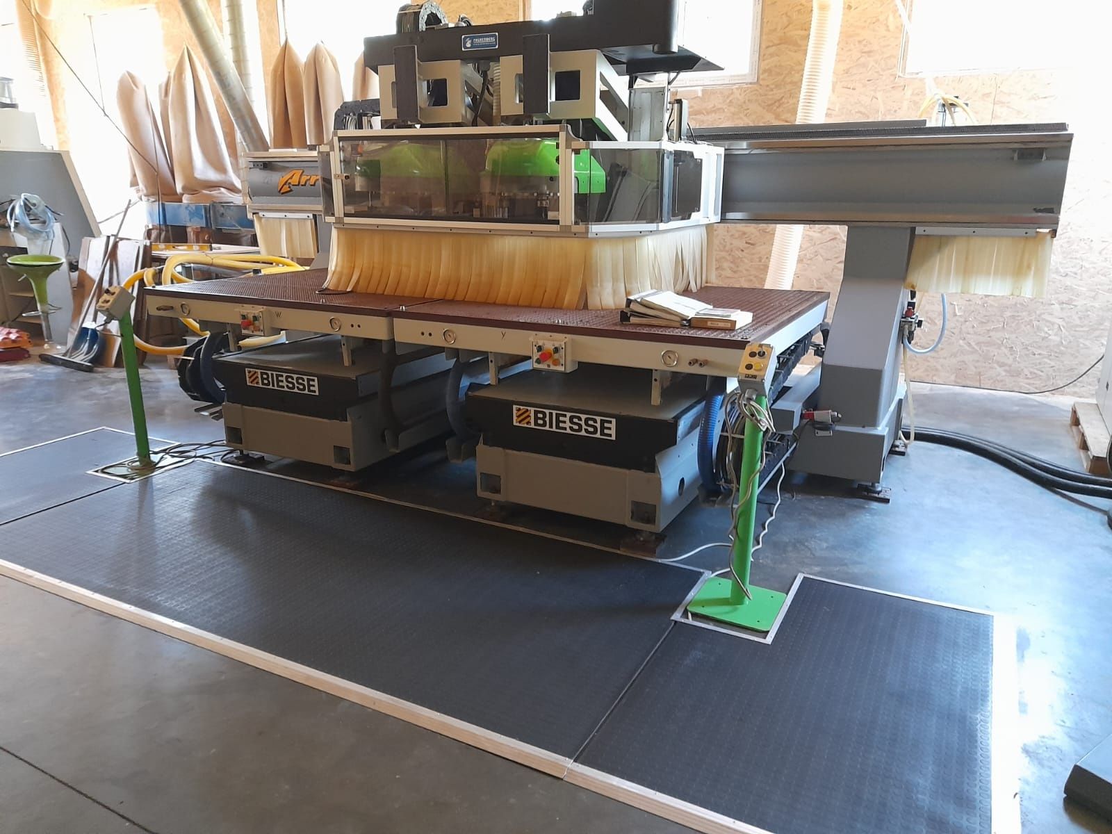 Centrum obróbcze CNC Biesse Arrow obróbka 2 el. jednocześnie 2x 4 oś c