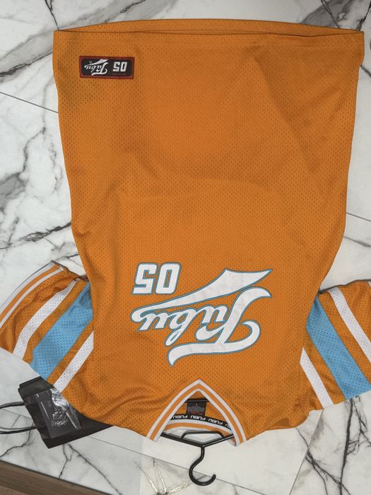 Футболка FUBU.