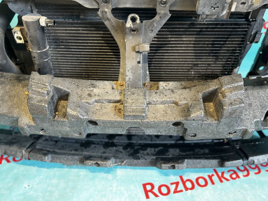 Установочна телевізор Qashqai j10 радіатор 2.0dci Кашкай