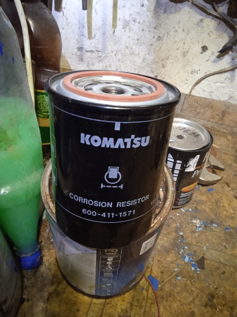 Масляный фильтр экскаватора бульдозера Коматсо