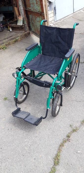 Інвалідний возик. Інвалідні коляска. Инвалидная коляска