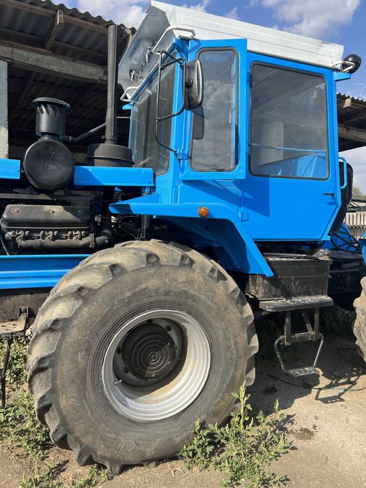 Продам ХТЗ 12221 ямз 236